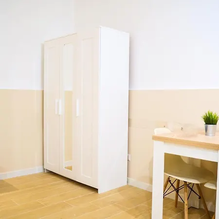 Apartman N.2 500mt Da Policlinico/10min Da Stazione