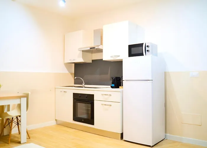 Apartamento N.2 500mt Da Policlinico/10min Da Stazione *